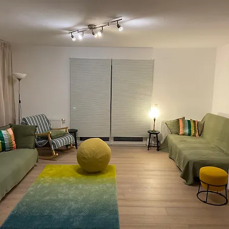 Apartment Zaubertal - Viel Raum - 86m2 Fuer Familie, & Arbeit Nahe Der Stadt