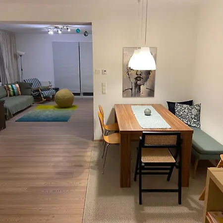 Apartment Zaubertal - Viel Raum - 86m2 Fuer Familie, & Arbeit Nahe Der Stadt