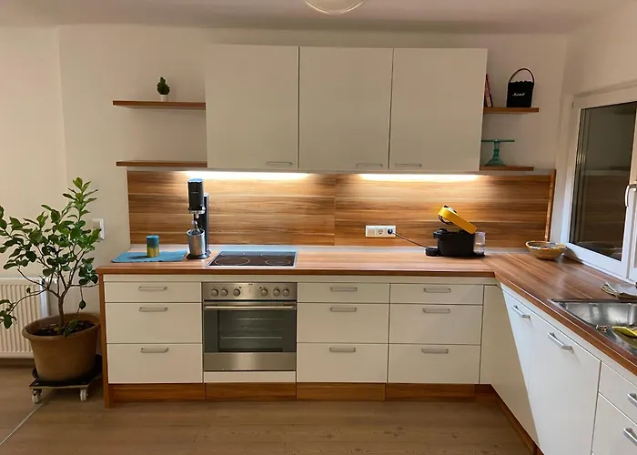 Zaubertal - Viel Raum - 86m2 Fuer Familie, & Arbeit Nahe Der Stadt Apartment